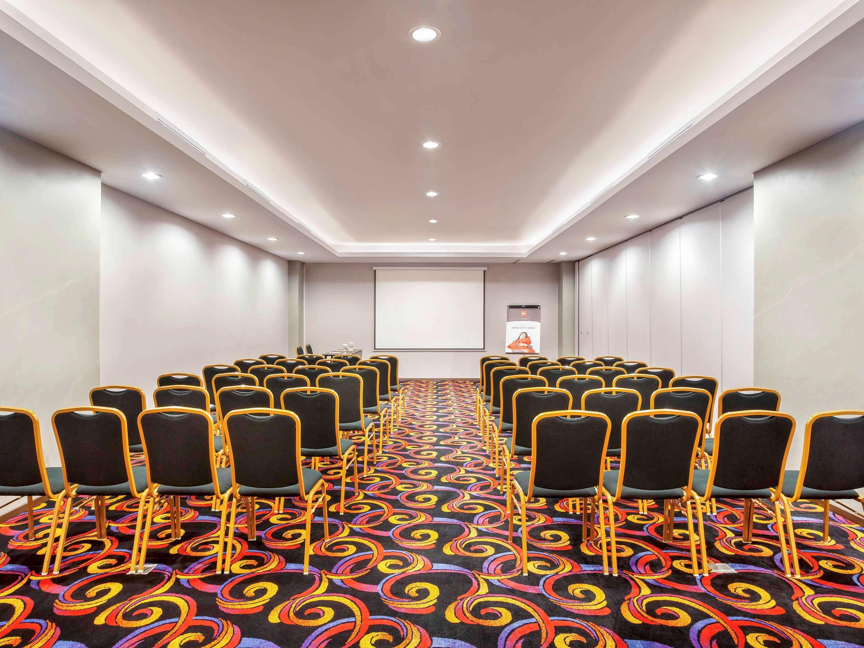 Ibis Pontianak City Center Luaran gambar