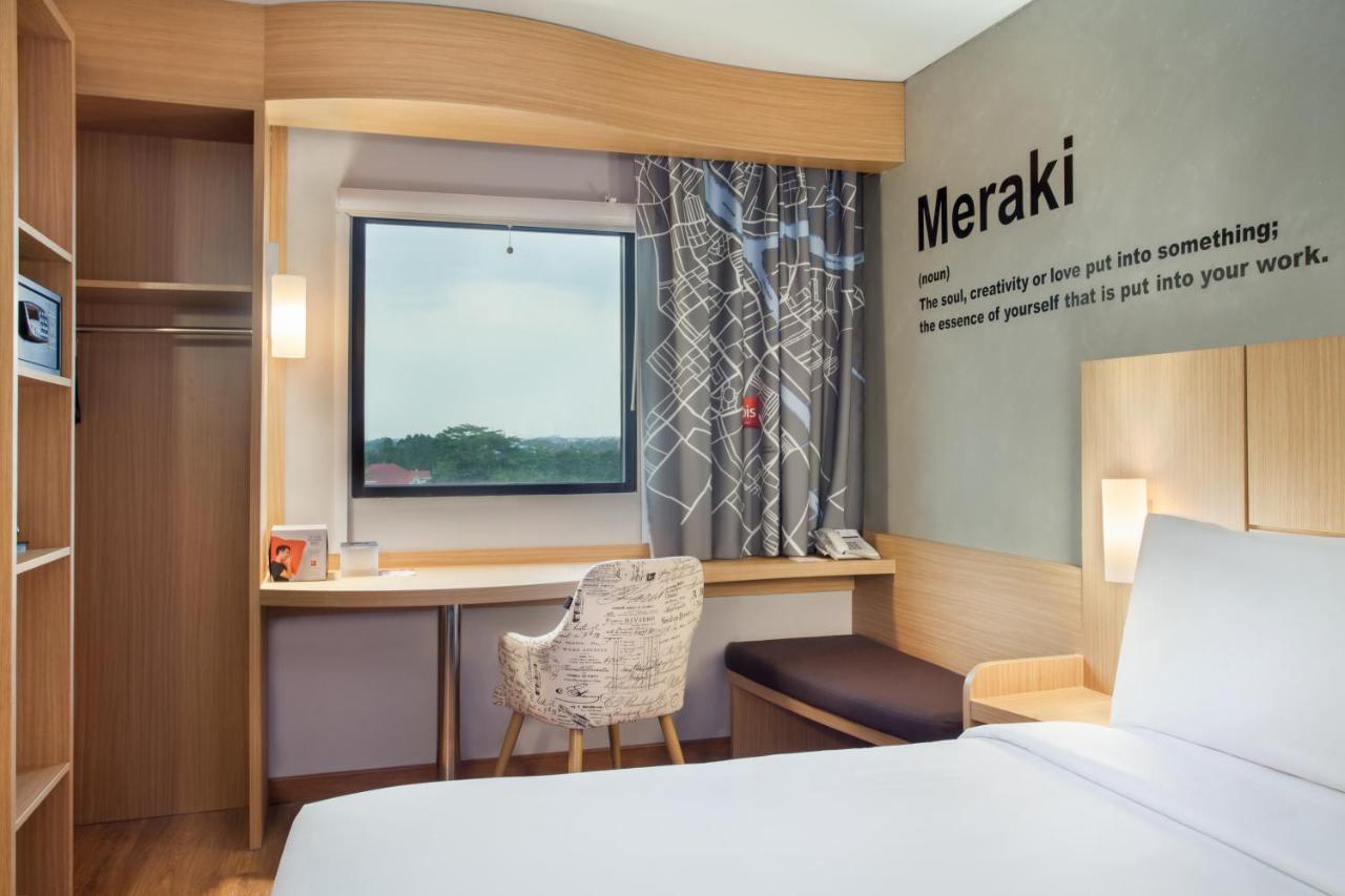 Ibis Pontianak City Center Luaran gambar